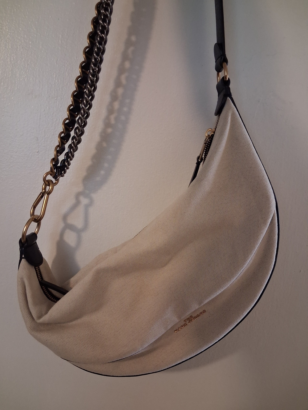 MARC JACOBS The Eclipse Shoulder Bag Color: Beige/Dust